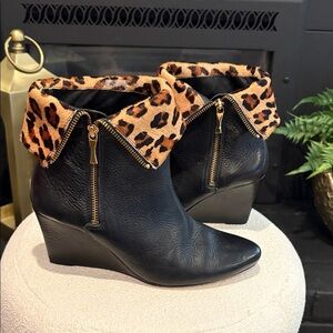Kate Spade Volte Black Leather Wedge Bootie With Leopard Cuff SZ 7.5